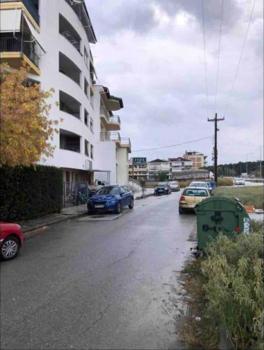 Larisa City Ap 5 With Parking Eksteriør billede